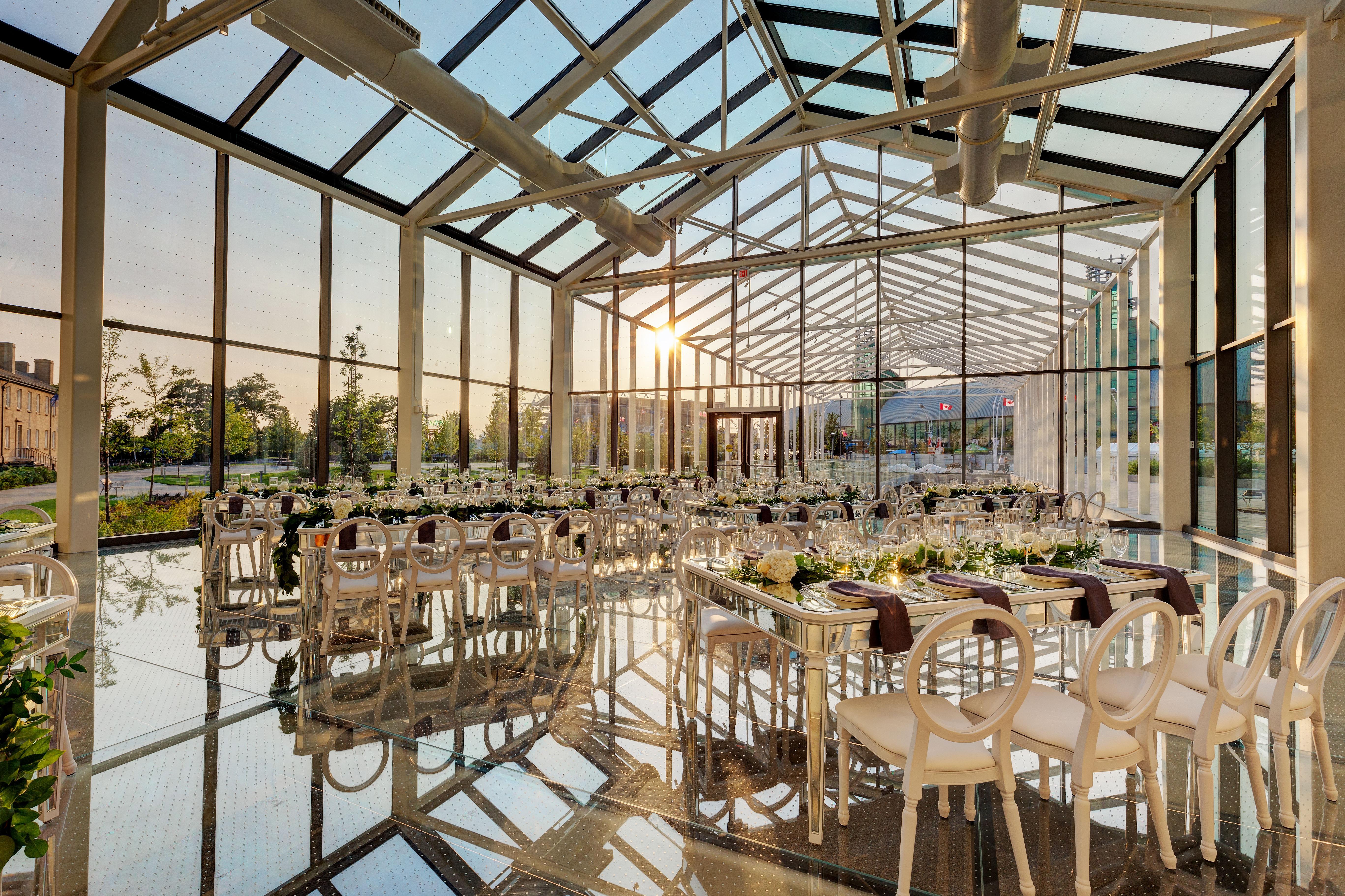Hotel X Toronto, A Destination By Hyatt Hotel Экстерьер фото The Glasshouse