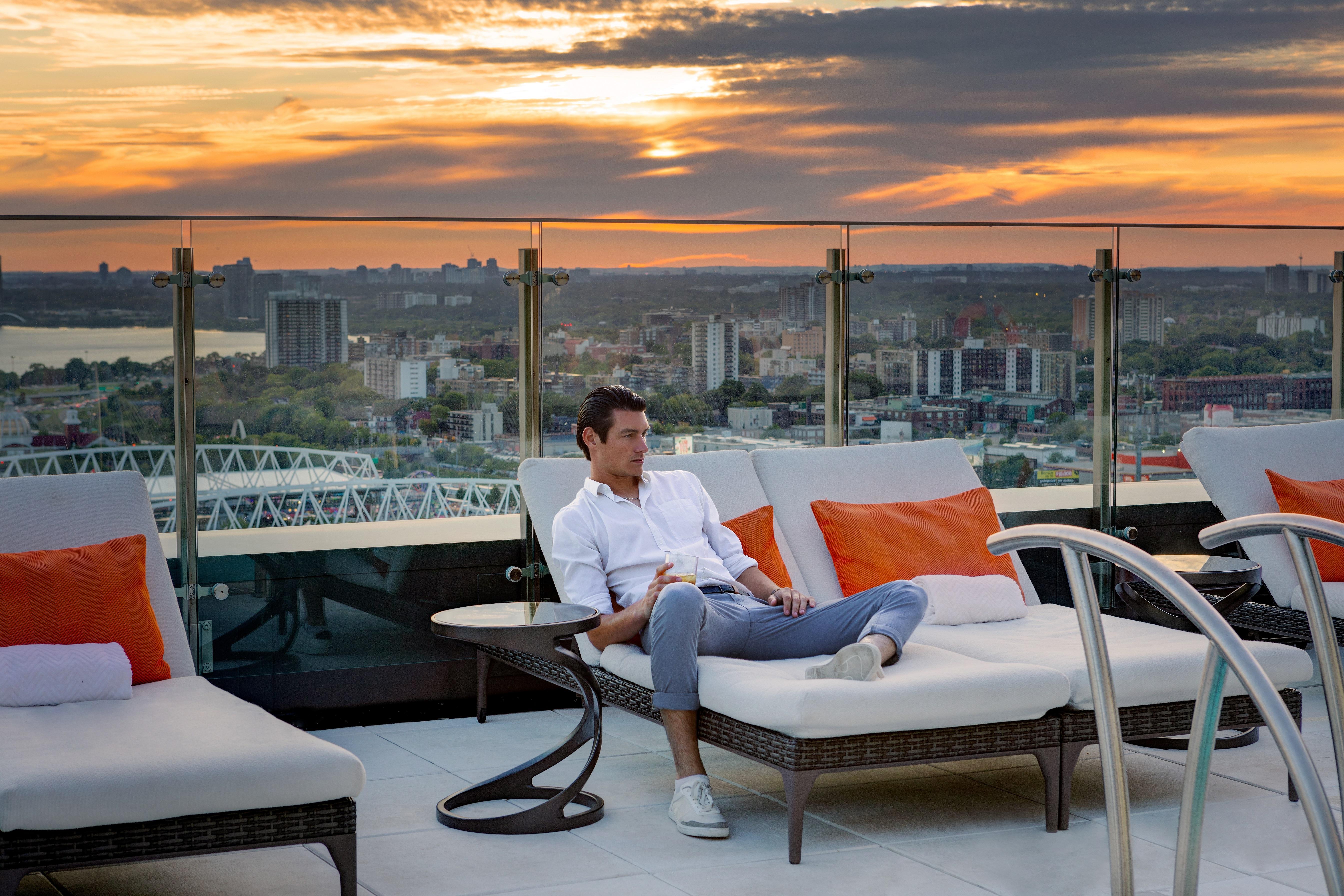 Hotel X Toronto, A Destination By Hyatt Hotel Экстерьер фото Skybox