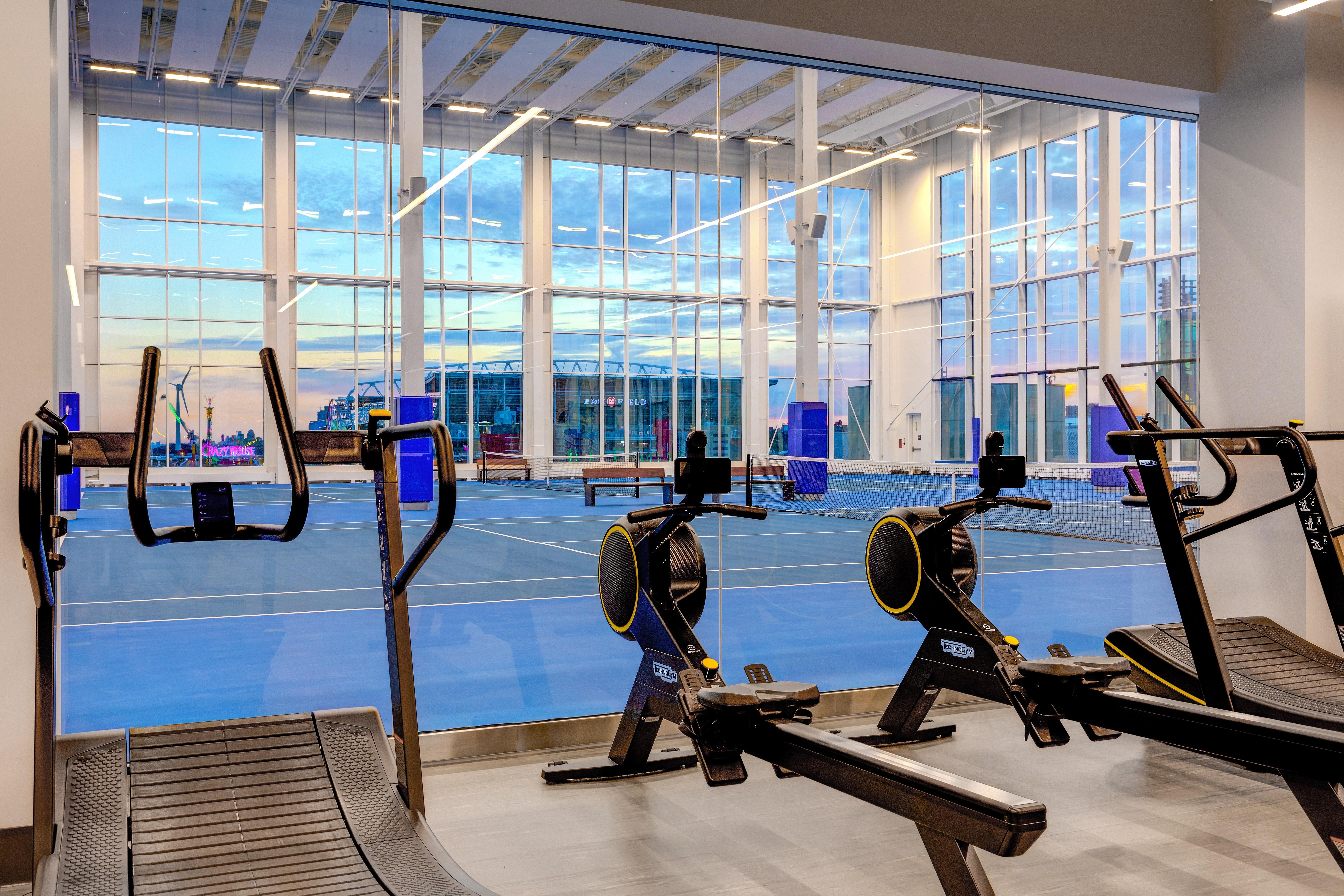 Hotel X Toronto, A Destination By Hyatt Hotel Экстерьер фото The Sports and Fitness Center