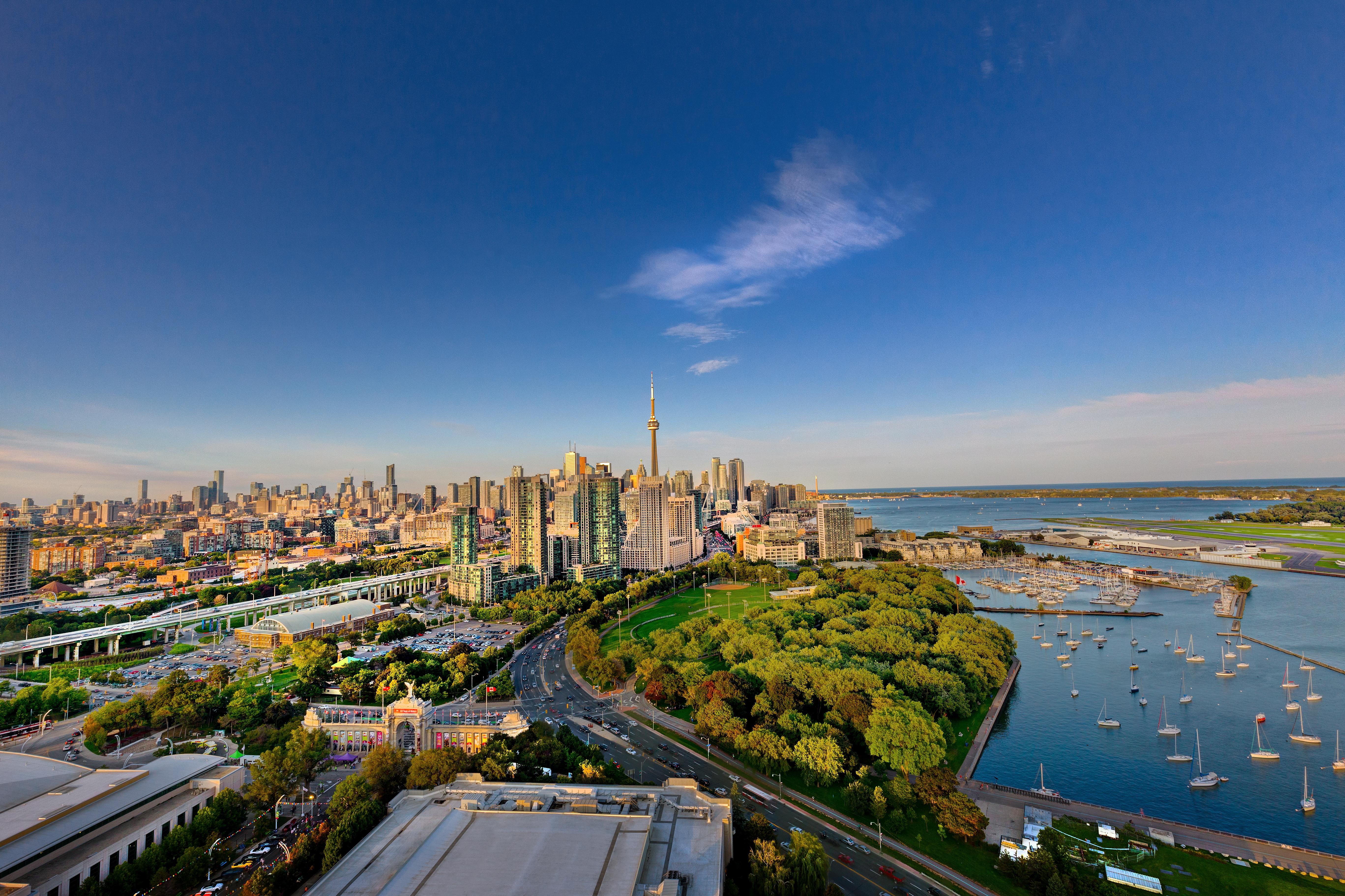 Hotel X Toronto, A Destination By Hyatt Hotel Экстерьер фото View of the Sydney CBD from the west